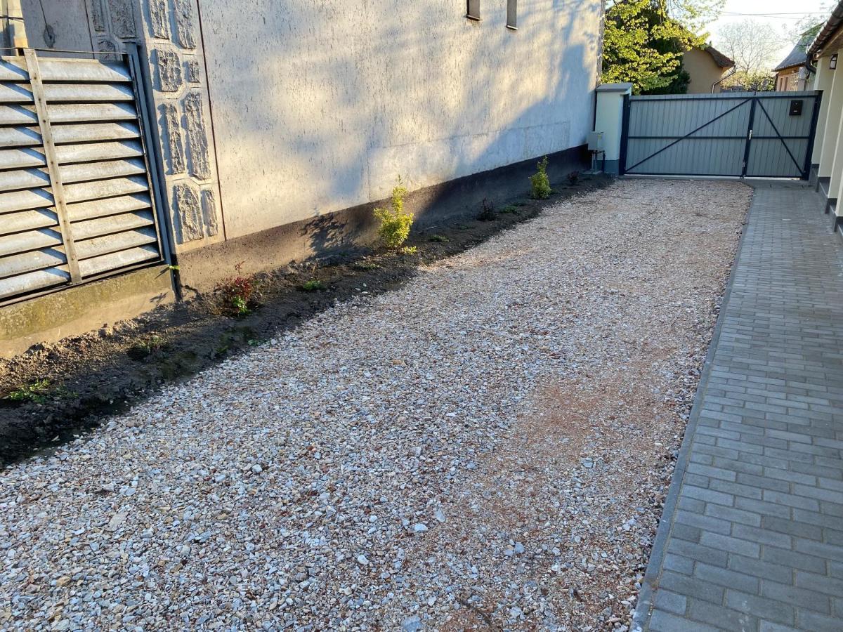 Levendula Vendeghaz Apartment Hajduboszormeny Luaran gambar