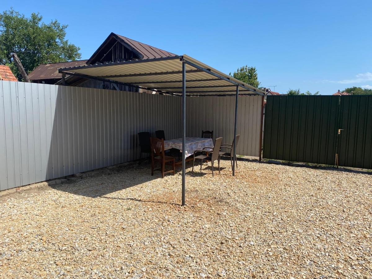Levendula Vendeghaz Apartment Hajduboszormeny Luaran gambar