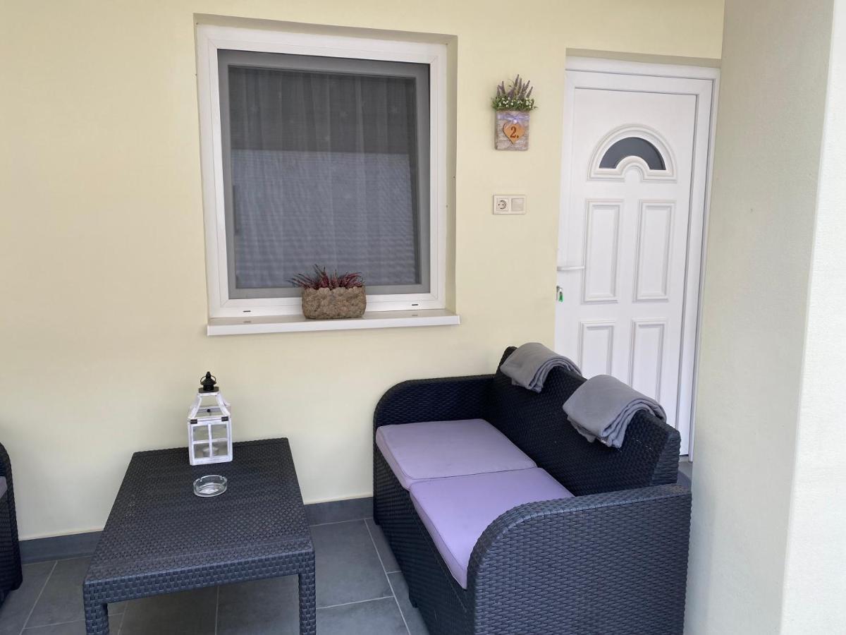 Levendula Vendeghaz Apartment Hajduboszormeny Luaran gambar
