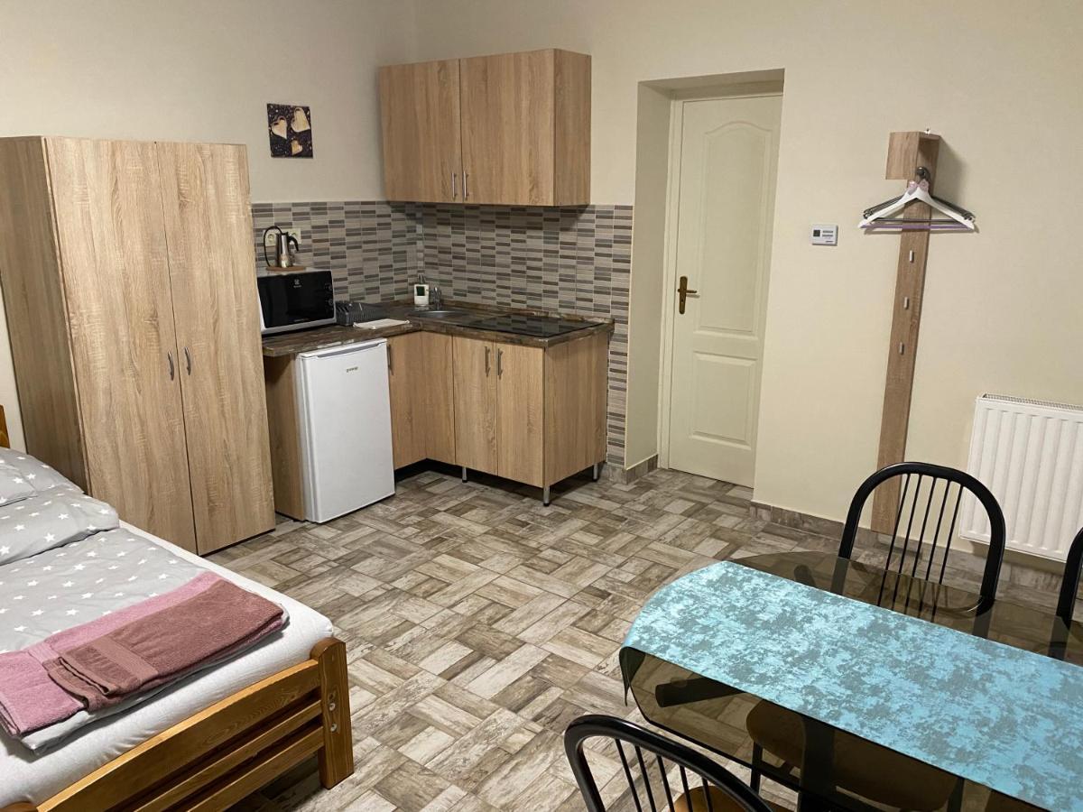 Levendula Vendeghaz Apartment Hajduboszormeny Luaran gambar