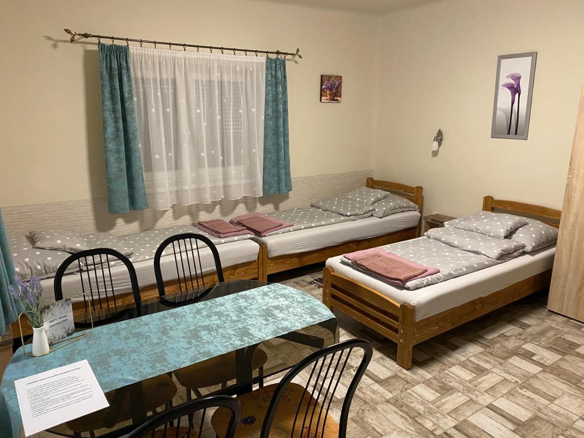 Levendula Vendeghaz Apartment Hajduboszormeny Luaran gambar