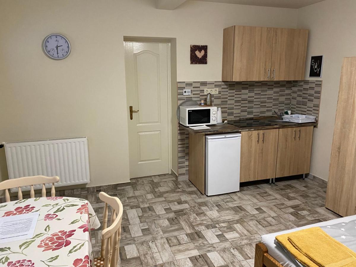 Levendula Vendeghaz Apartment Hajduboszormeny Luaran gambar