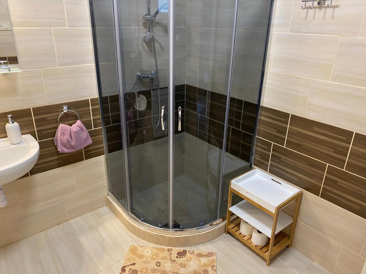 Levendula Vendeghaz Apartment Hajduboszormeny Luaran gambar