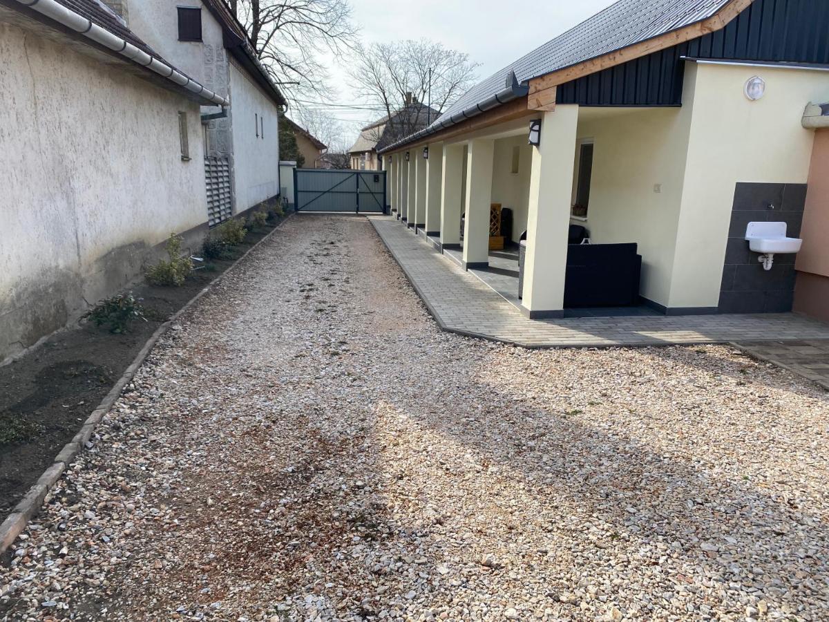 Levendula Vendeghaz Apartment Hajduboszormeny Luaran gambar