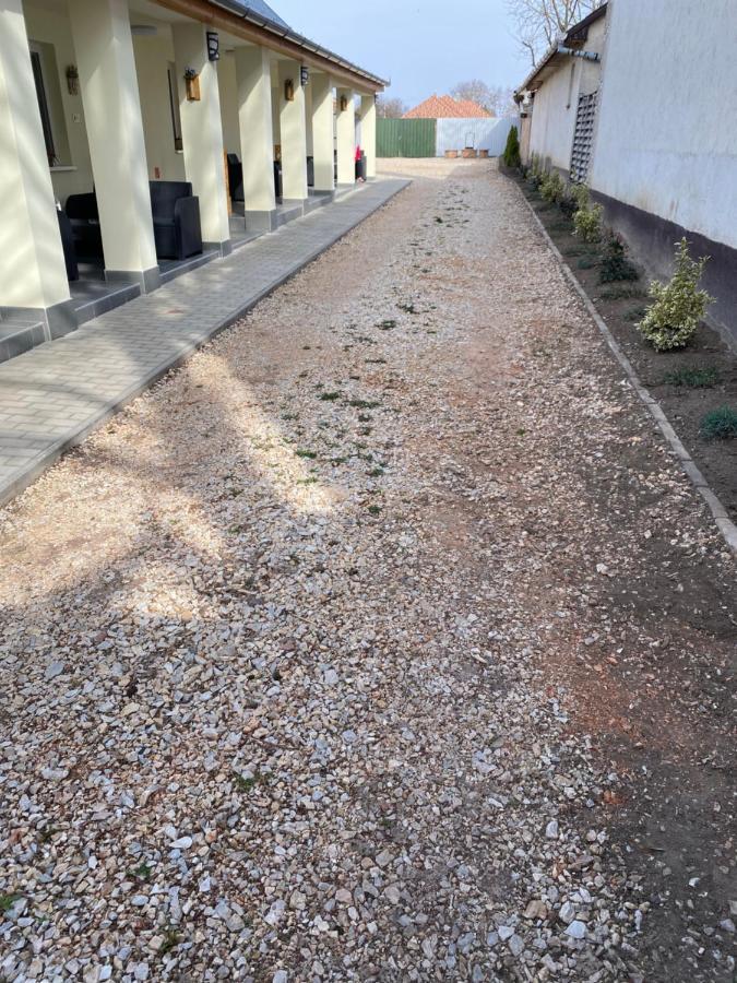 Levendula Vendeghaz Apartment Hajduboszormeny Luaran gambar