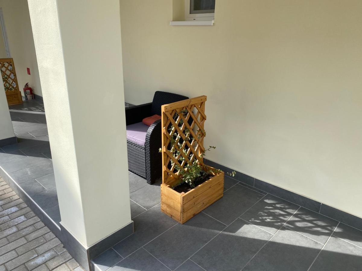 Levendula Vendeghaz Apartment Hajduboszormeny Luaran gambar